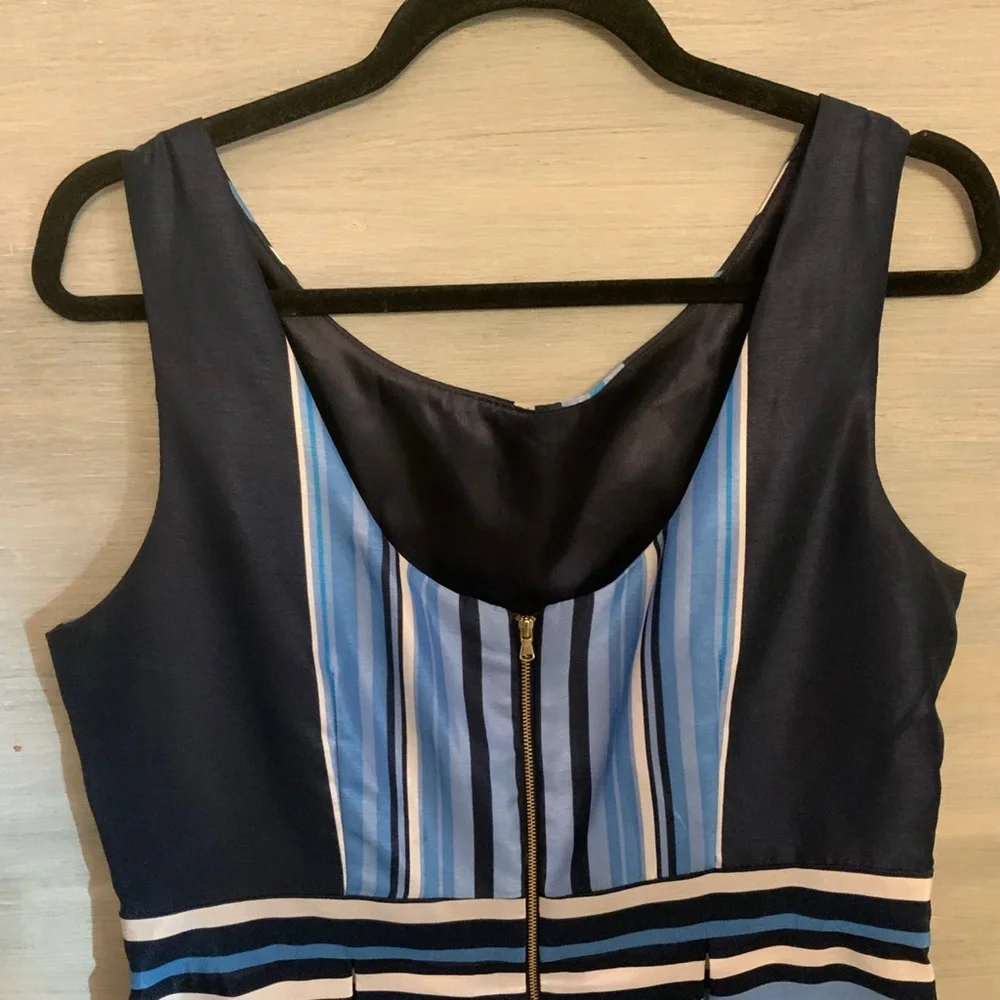 Julian Taylor Blue Fit and Flare Sleeveless Pockets Zipper Back‎ Dress